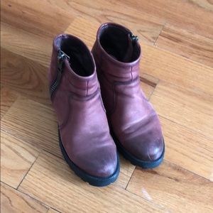 Bata burgundy woman leather ankle boots